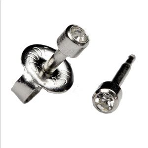 Studs earrings hipoallergenic